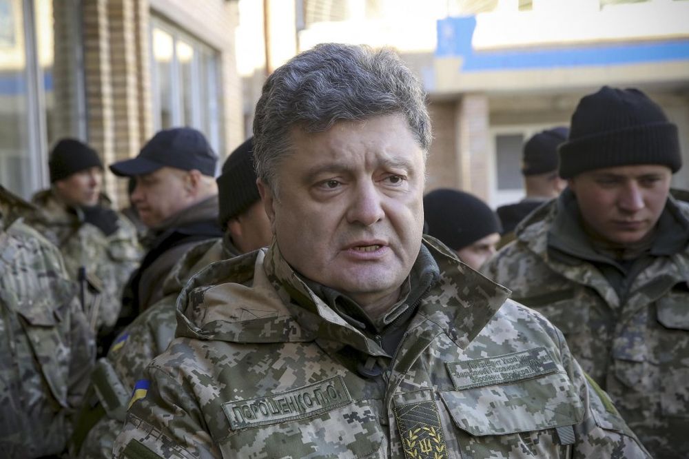 Petar Porošenko je uveren da će SAD snabdeti Kijev oružjem (Foto: Reuters)